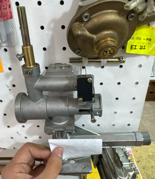 cuerpo completo de válvula de gas y agua con micro switch | calefón 1 pila